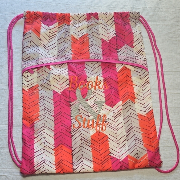 thirty-one Handbags - Thirty-One "Books & Stuff Pink and Orange Chevron String Bag